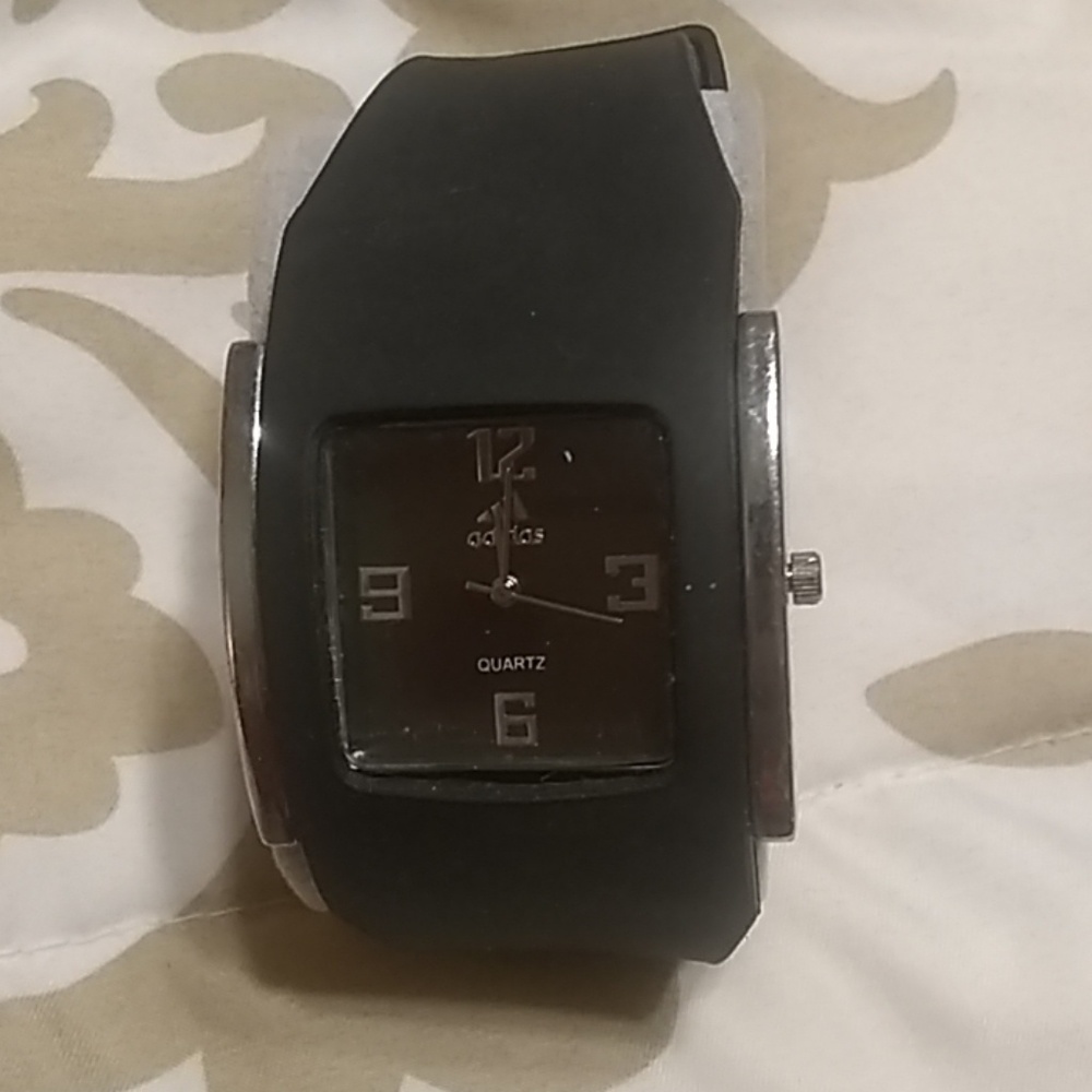 Adidas watch - Picture 2 of 7